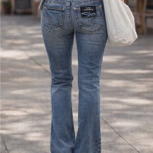 Silver Jeans Co Britt Bootcut Jeans Women’s 26x31 Low Rise Curvy Fit Medium Wash